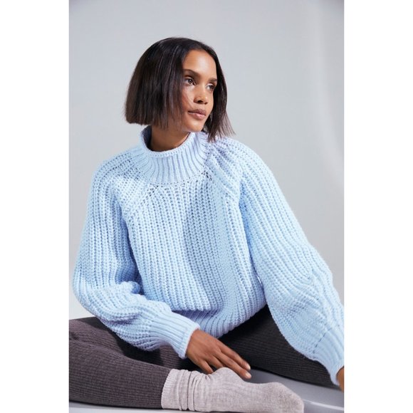 H&M Light Blue Knit Sweater - Picture 2 of 11